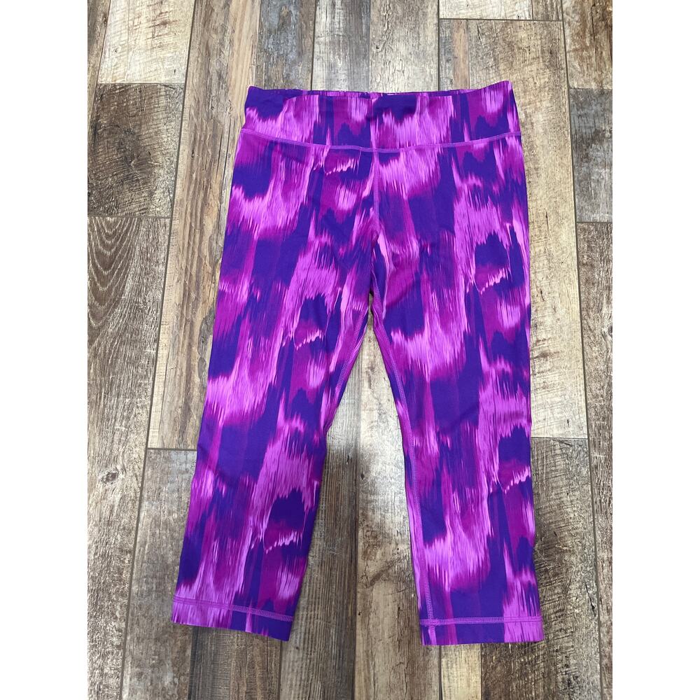 Under Armour Medium Fitted All Season Gear Capri Colorful Leggings